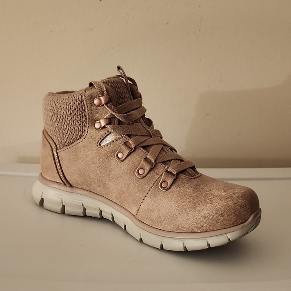 Skechers Synergy Hiker Boots - Picture 2 of 12